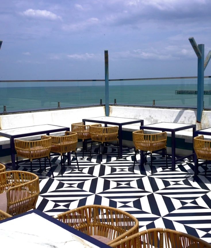 Hook Lounge in pondicherry best pub in pondicherry